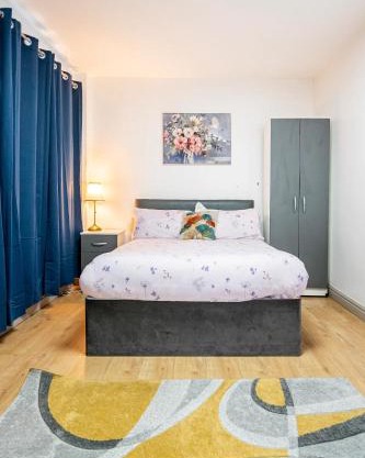Birmingham City Centre Apartment room near China Town
