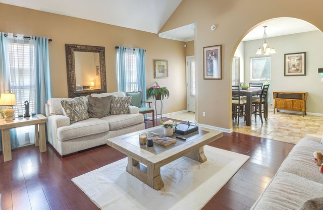 Birmingham Home w/ Yard - 15 Mi to Downtown!