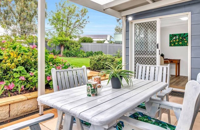 Biru Beach Cottage A Coastal Garden Hideaway