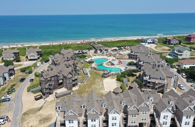 BIS-Duck Resort - Spacious 2BR/2BA with Pool, Courtyard, Ocean View