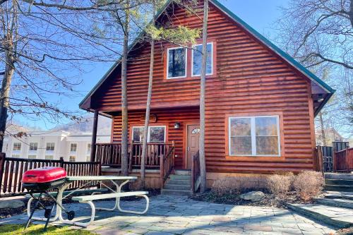 Black Bear Hideaway Cabin