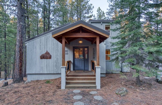 Black Butte Ranch Ridge Cabin 010