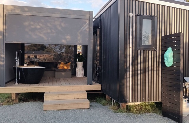 Black Cabin Mangawhai