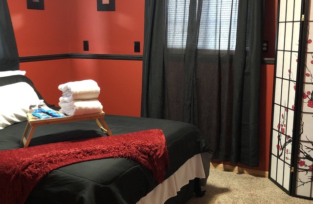 Brooke’s Best Value Inn - La chambre rouge
