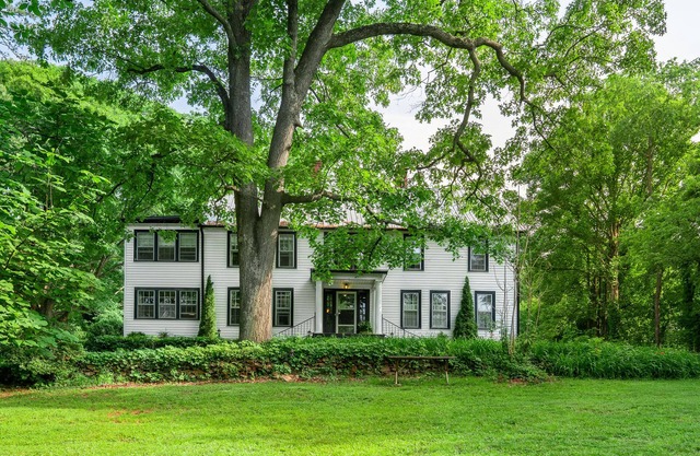 Black Mountain Inn