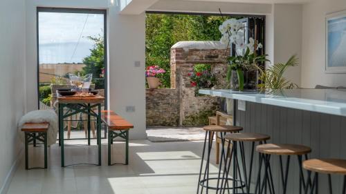 Blackberry Cottage - Newly renovated cosy cottage