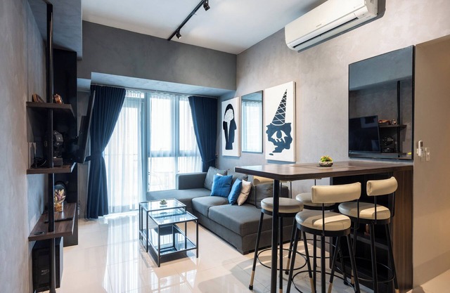 Blackjack Suite @ Uptown Parksuites T2 / 35th Flr