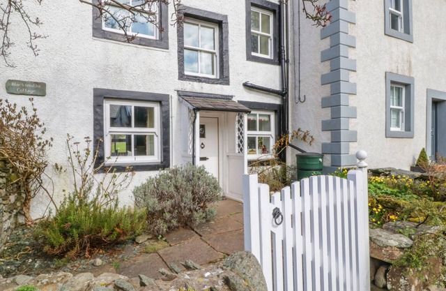 Blacksmiths Cottage, POOLEY BRIDGE