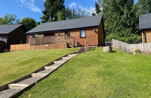 Blairgowrie Luxury 3 Bed Lodge with Hot Tub