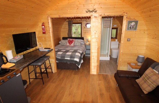 Blencathra Pod, Hayton near Hadrian's Wall with hot tub