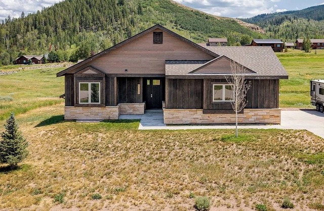Blend of luxury and style in this brand new 4-bedroom rental home.