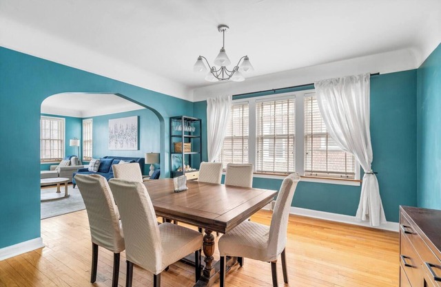Bliss in Brookfield - 5BR, 3BR
