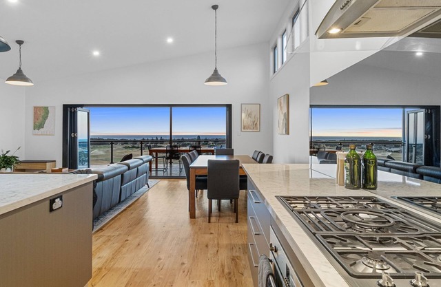 Bliss on Birkdale - 39A Birkdale Street, Normanville