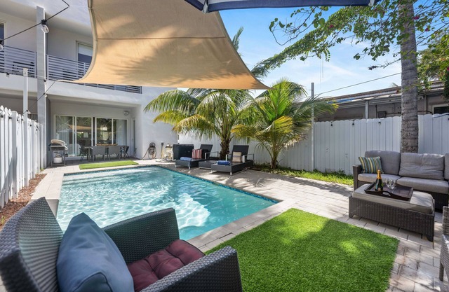 3572 · Paradise2ZEN / BrandNew, paisible, par Miracle Mile, piscine