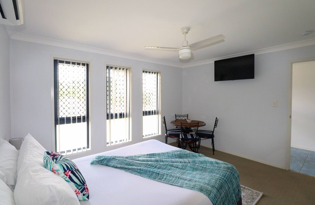 BLK Stays Guest House Deluxe Front Units Morayfield
