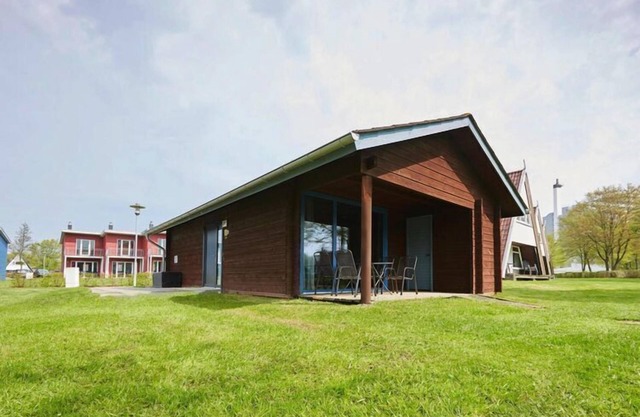Chalet en bois, station balnéaire de Dampland