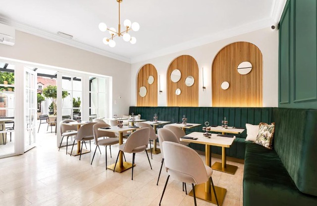 Bloom Hotel