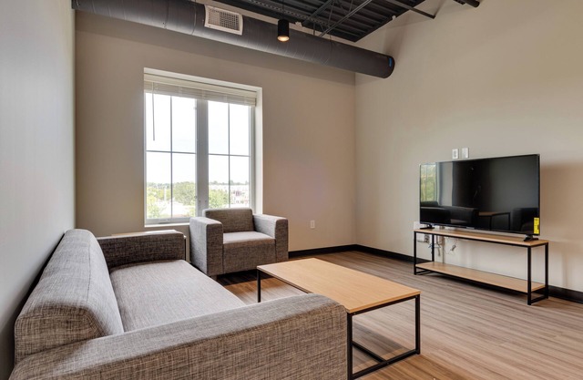 Bloomington Apartment - Walk to IU Campus & Mall!