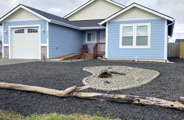Blue Anchor Cottage - pet friendly cozy retreat! New clam dig dates released!