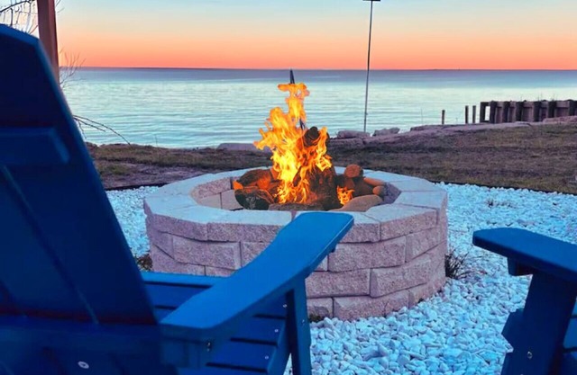 Blue Belle Sounds Ocean Front - Private Beach Pet Friendly, Hot Tub, Firepit!