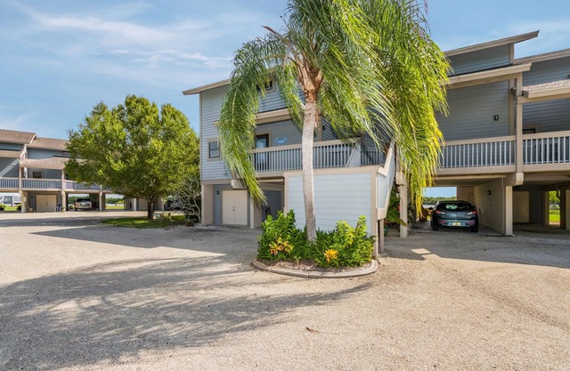 Blue Crab Key Condo with Amazing Water Views!