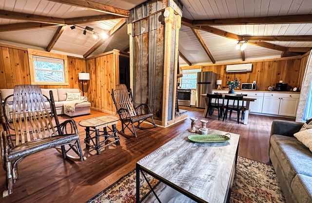 Blue Door Bungalow of Highlands