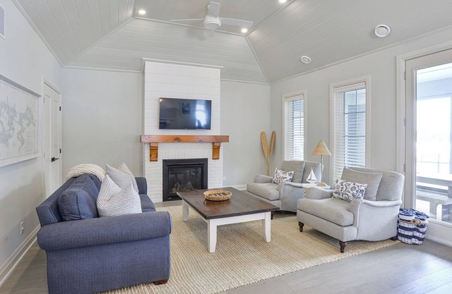 Blue Heron Cottage #18