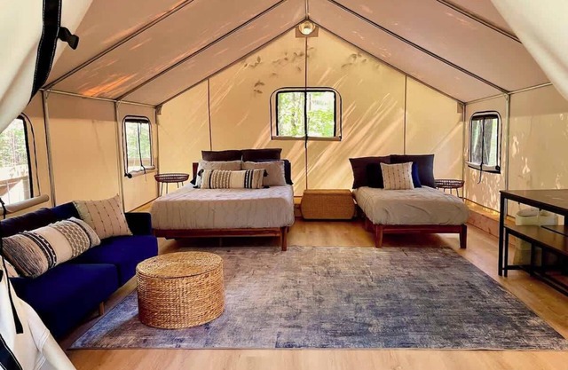 Blue Heron's Nest-Lux Camping Tent in the Gorge