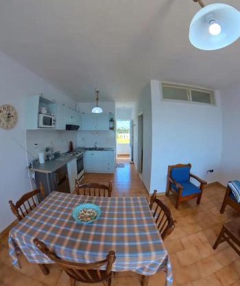 Blue House Beach Apartment - Sleeps 4 & Balcony