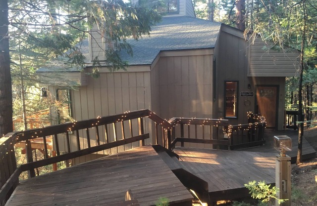 Blue Lake Springs House in the Trees