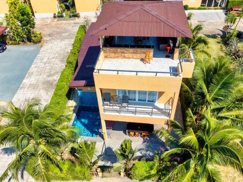 Blue Lion Small Pool Villa - by KohChangVillas