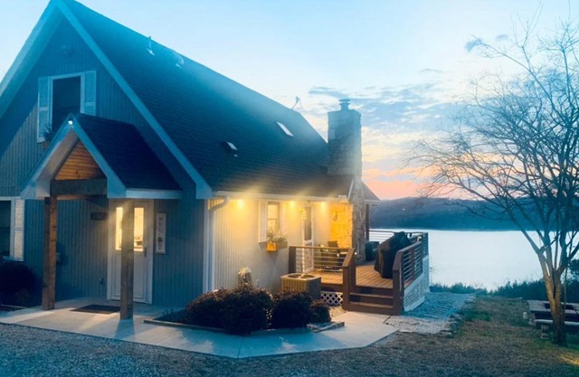 Blue Moon Cottage