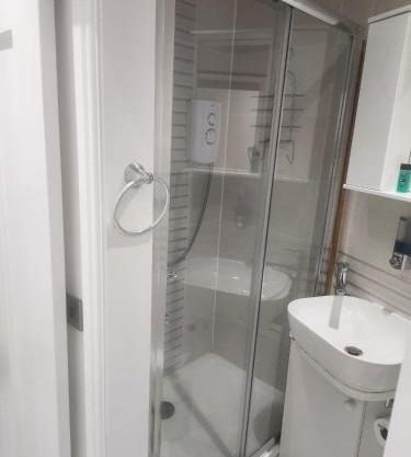 Blue Moon Ensuite