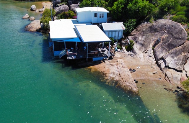 Bleu sur la coque - Picnic Bay, QLD