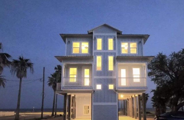 Blue Pelican 2 Beachfront Vacation Rental Home