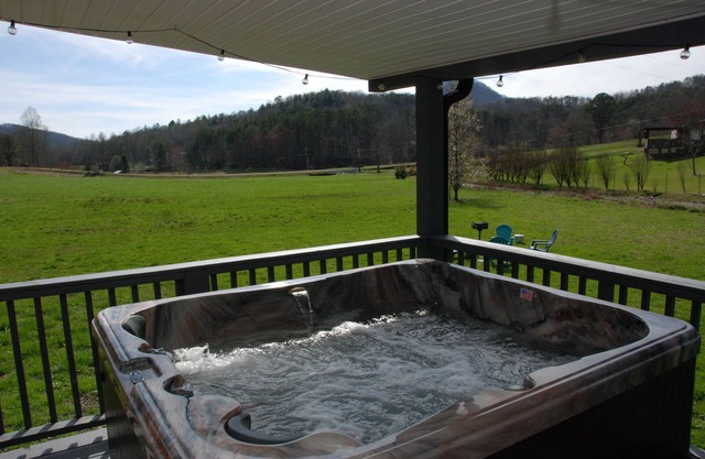 Blue Ridge Cozy Cabin with Full Mountain View