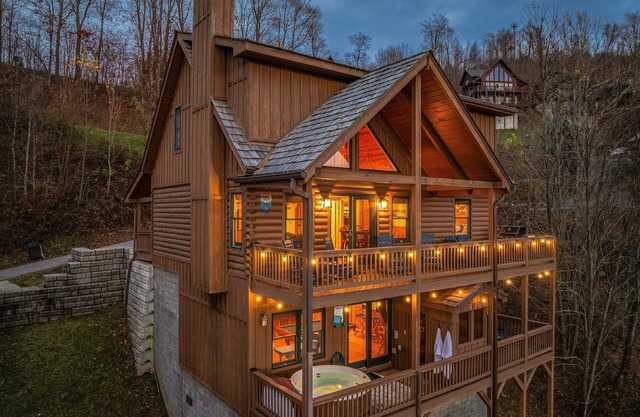 Blue Ridge Mountain Cabin with Stunning Views