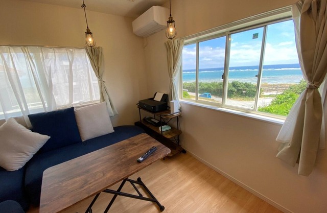 Blue sea and house Newly built in 2021 Oku Island / Nanjo Okinawa