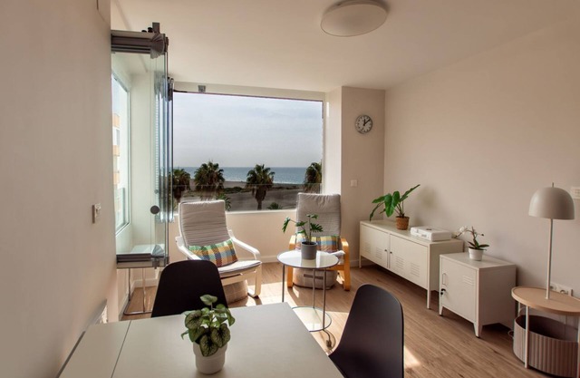 Appartement Moderne Mer Bleue avec Vue sur la Mer