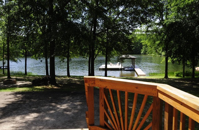 Blue Skies at Lake Anna, une retraite phénoménale au bord de l'eau