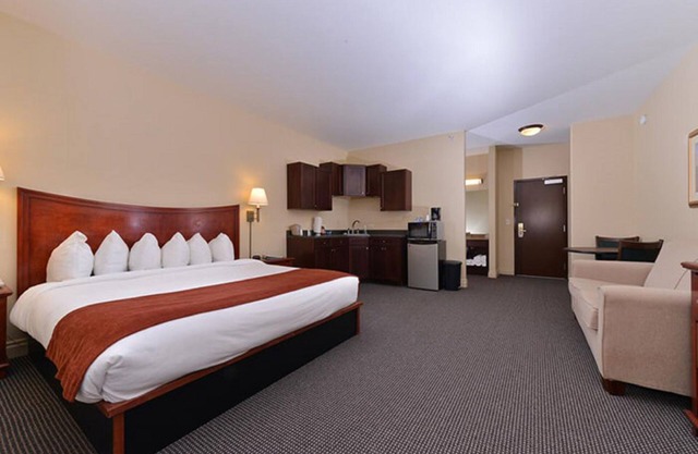 Blue Spruce Inn
