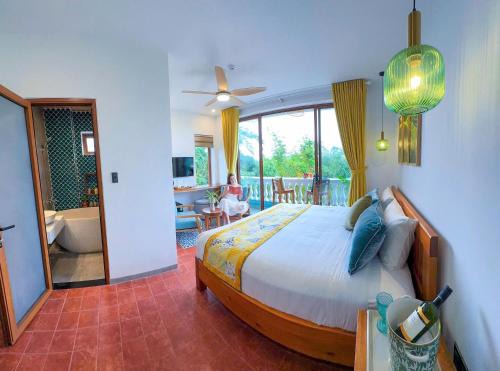Blue Tropical House Hội An