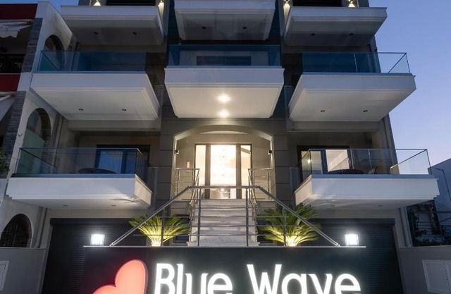 Blue Wave Luxury Suites