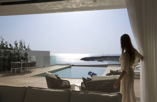 PRBW5 Blue Protaras Seafront Villa 3