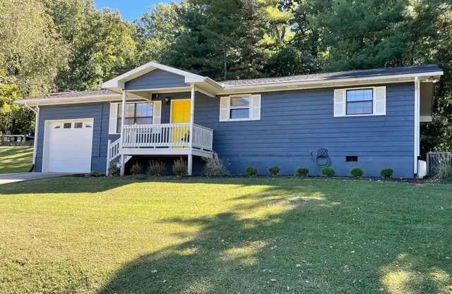 Blue with a View - House 12 min to Chattanooga