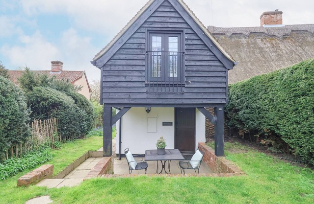 BLUEBELL, pet friendly, with a garden in Framlingham