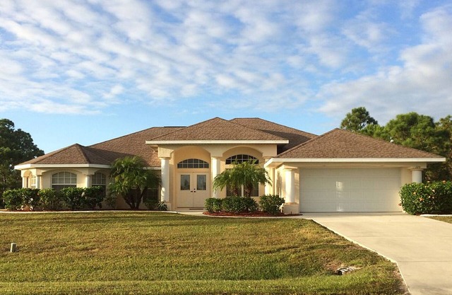 Bluebell Villa. Lakeside Luxury Outstanding 4 Chambre Villa