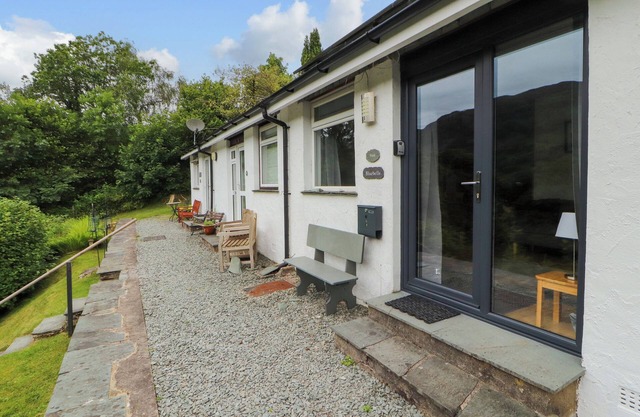 BLUEBELLS, pet friendly, with a garden in Chapel Stile