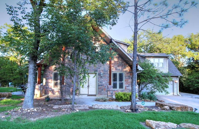 Bluebird Landing is a family-friendly home near Alberta Creek & Washita Point