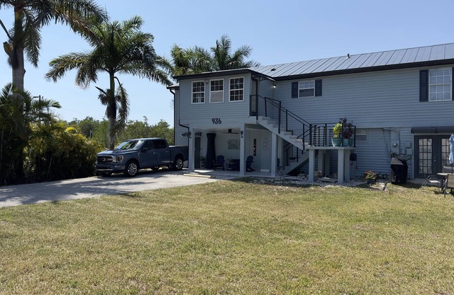 BlueCrab in CrabVille 936 Panther Creek LN Everglades City, FL 34139